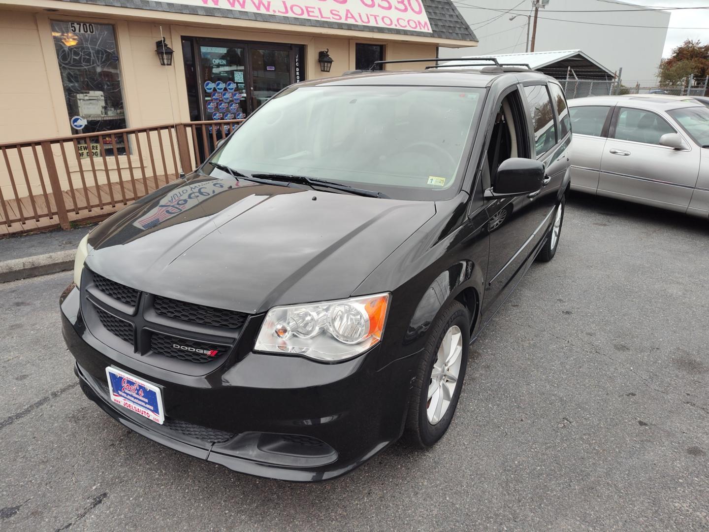 2016 Black Dodge Grand Caravan (2C4RDGCG0GR) , Automatic transmission, located at 5700 Curlew Drive, Norfolk, VA, 23502, (757) 455-6330, 36.841885, -76.209412 - Photo#6